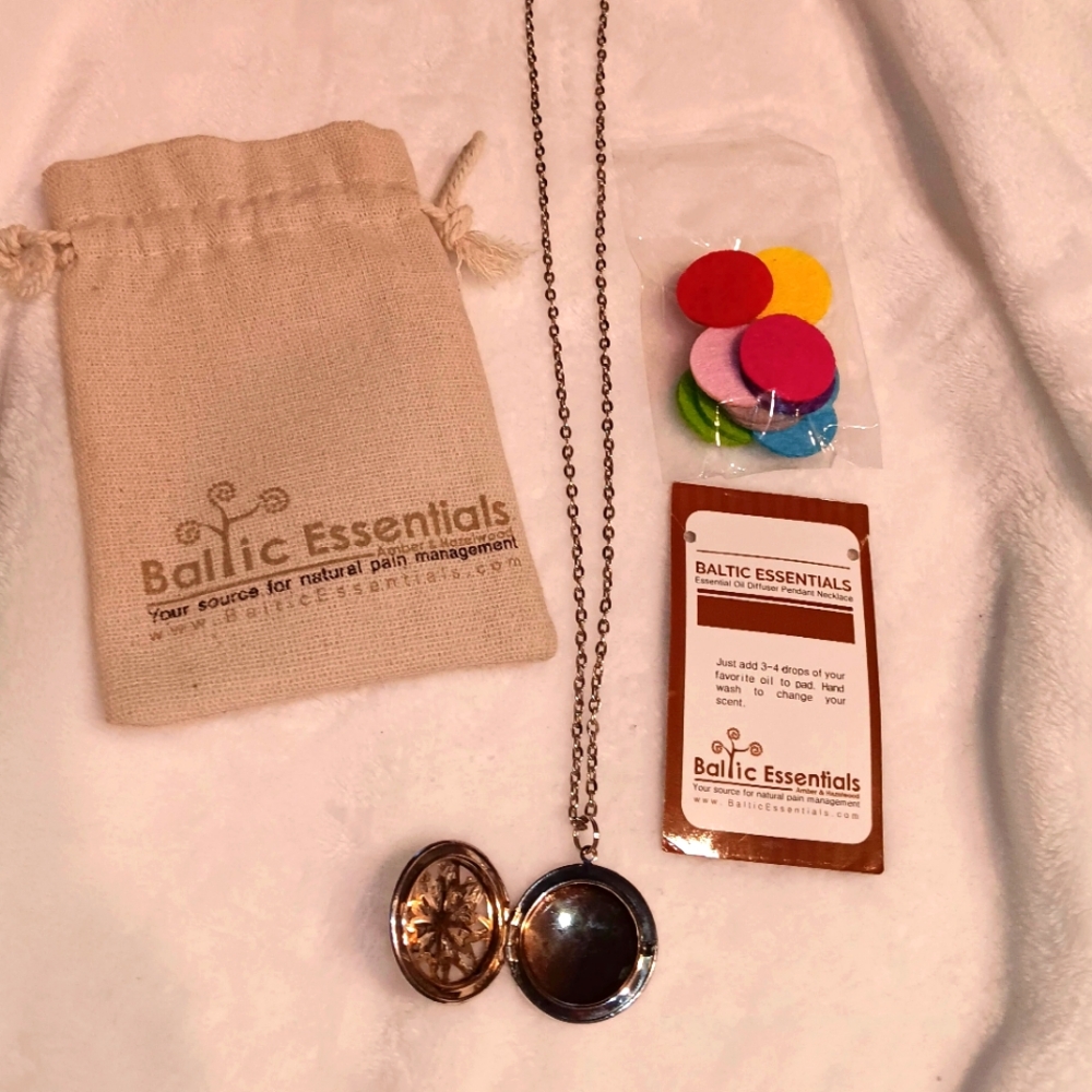 Baltic Essentials Oil Diffuser Pendant Necklace - image 1